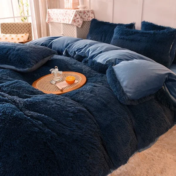 Navy Blue Shaggy Bedset - Image 5